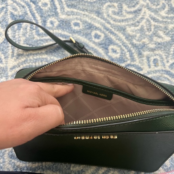FLASH SALE!!! Michael Kors Green Crossbody Bag - Picture 4 of 5